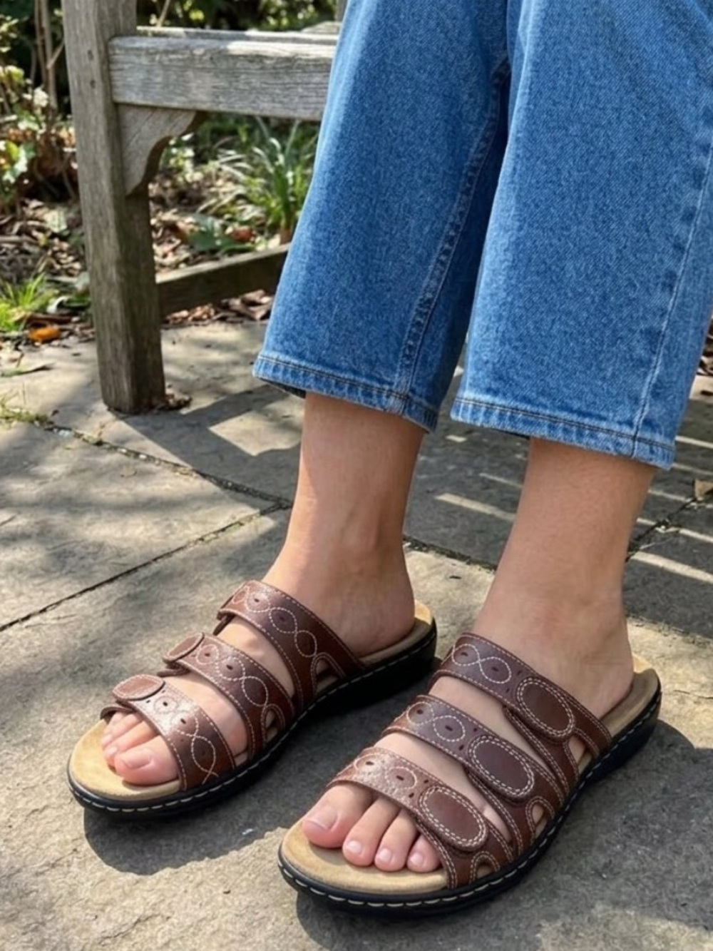 Clarks Leisa Cacti Q Flat Triple-Strap Brown Leather Slide Sandals Boho Earthy
